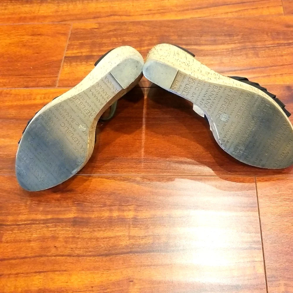 Banana Republic Platform Shoes size 10